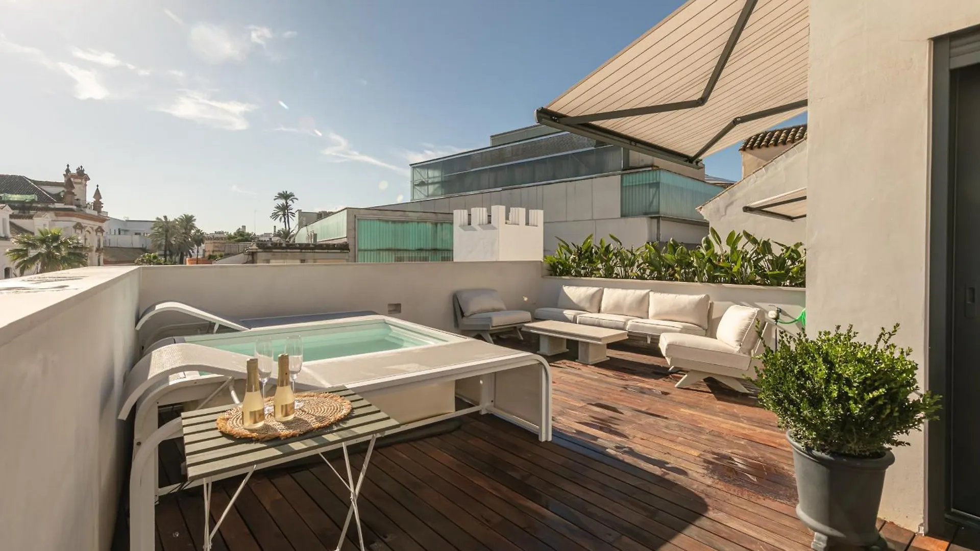 Apartment Green-Apartments Reales Atarazanas Suites Seville